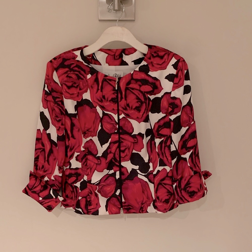 Vintage Joseph Ribkoff size 8 blazer/top